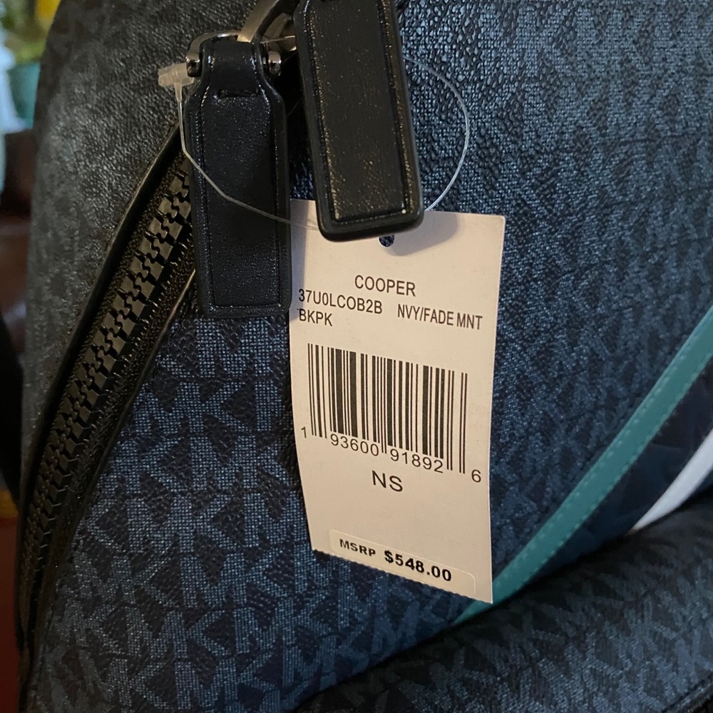 MK Cooper Backpack Authentic - Picture 4 of 9